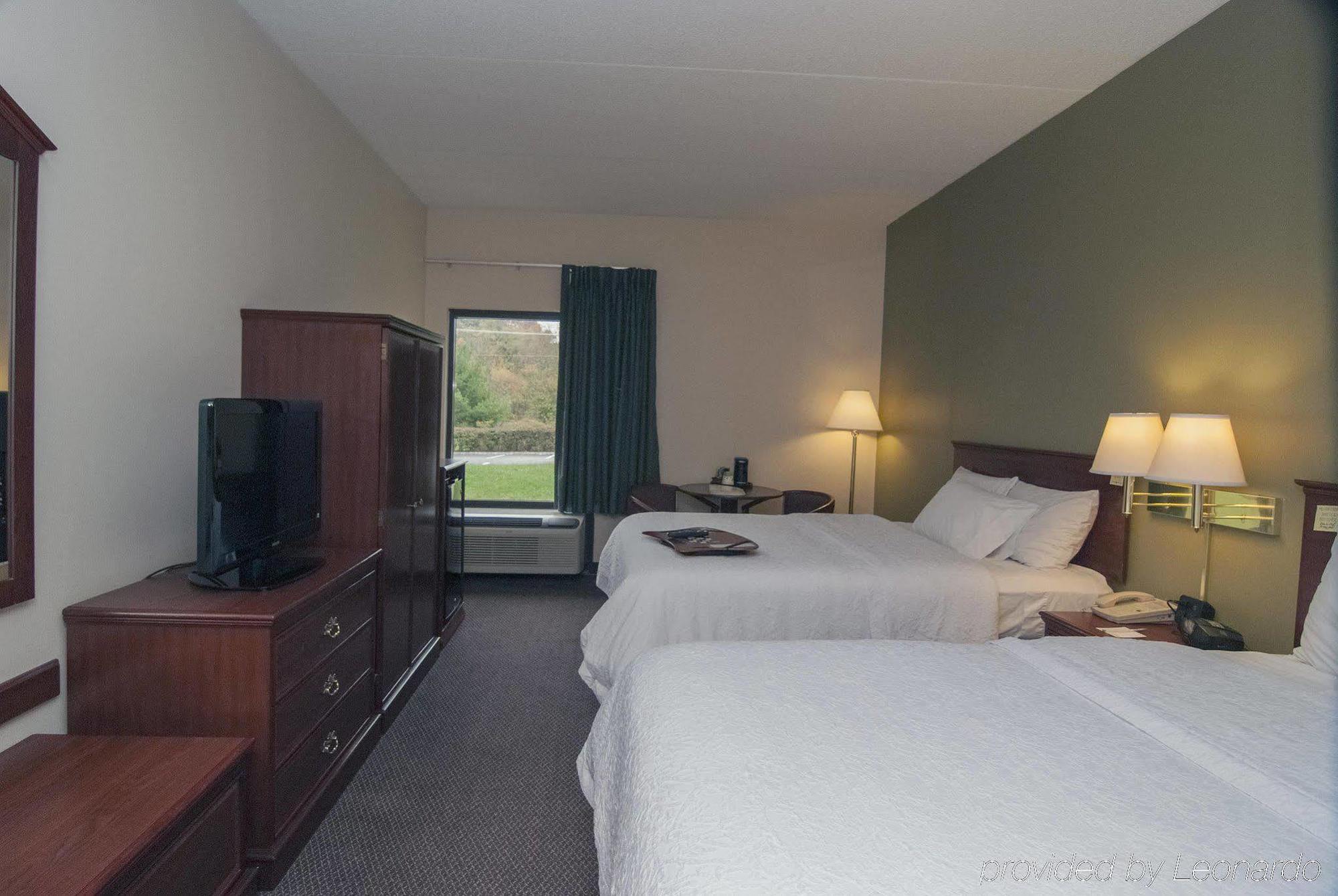 Hampton Inn Flemington Dış mekan fotoğraf